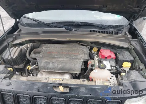 2021 Jeep Renegade Jeepster 4X4 из США, поврежденный, VIN ZACNJDAB7MPM30857